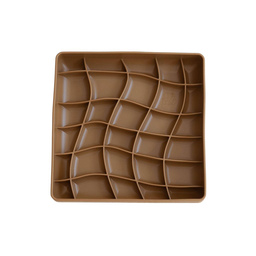 Ollie B. Good Wavies Feeder | Carob